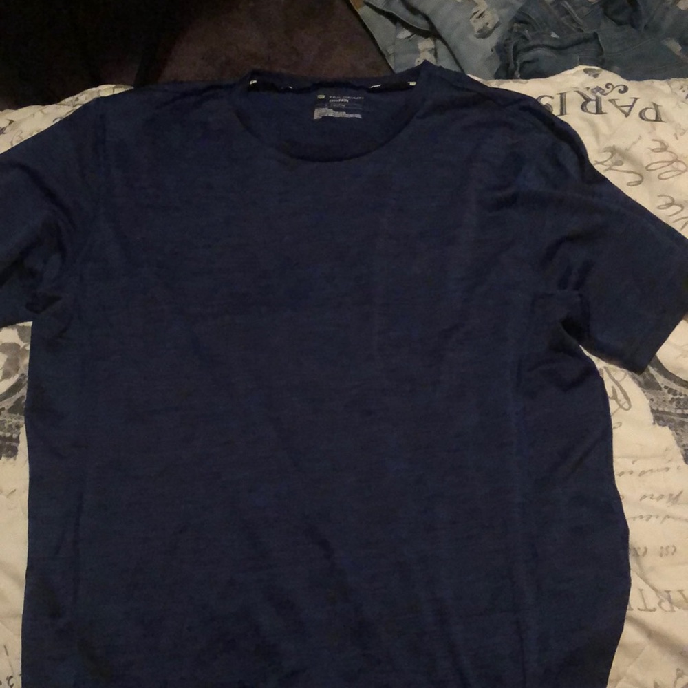 comfy drytek shirt, size adult small